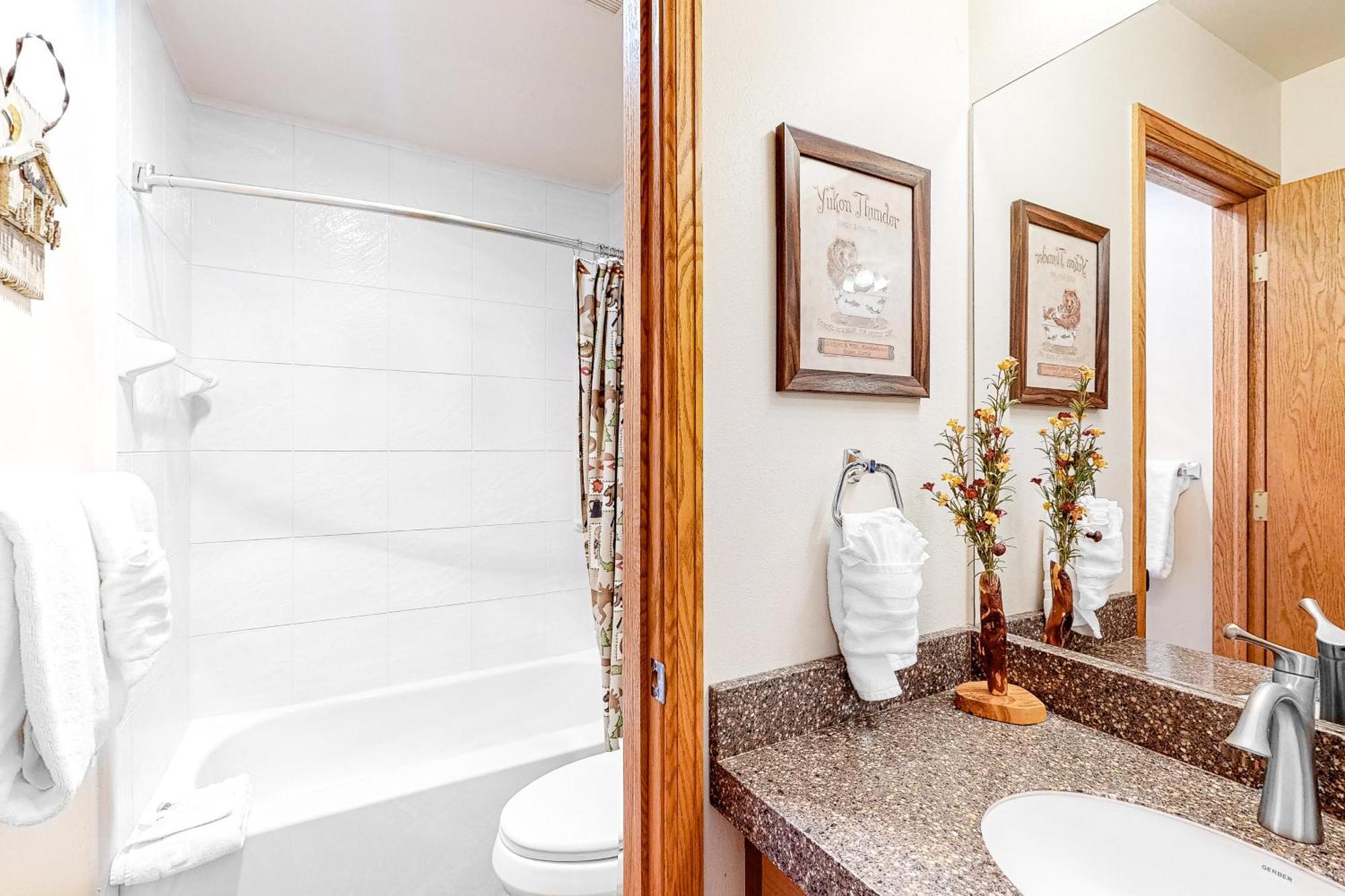 Blue River Escapade Breckenridge Room photo